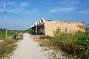 Ký “khống” hồ sơ để chuyển quyền sử dụng đất?