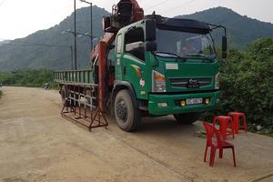 Tạm dừng thi công, tiếp tục tuyên truyền, vận động người dân