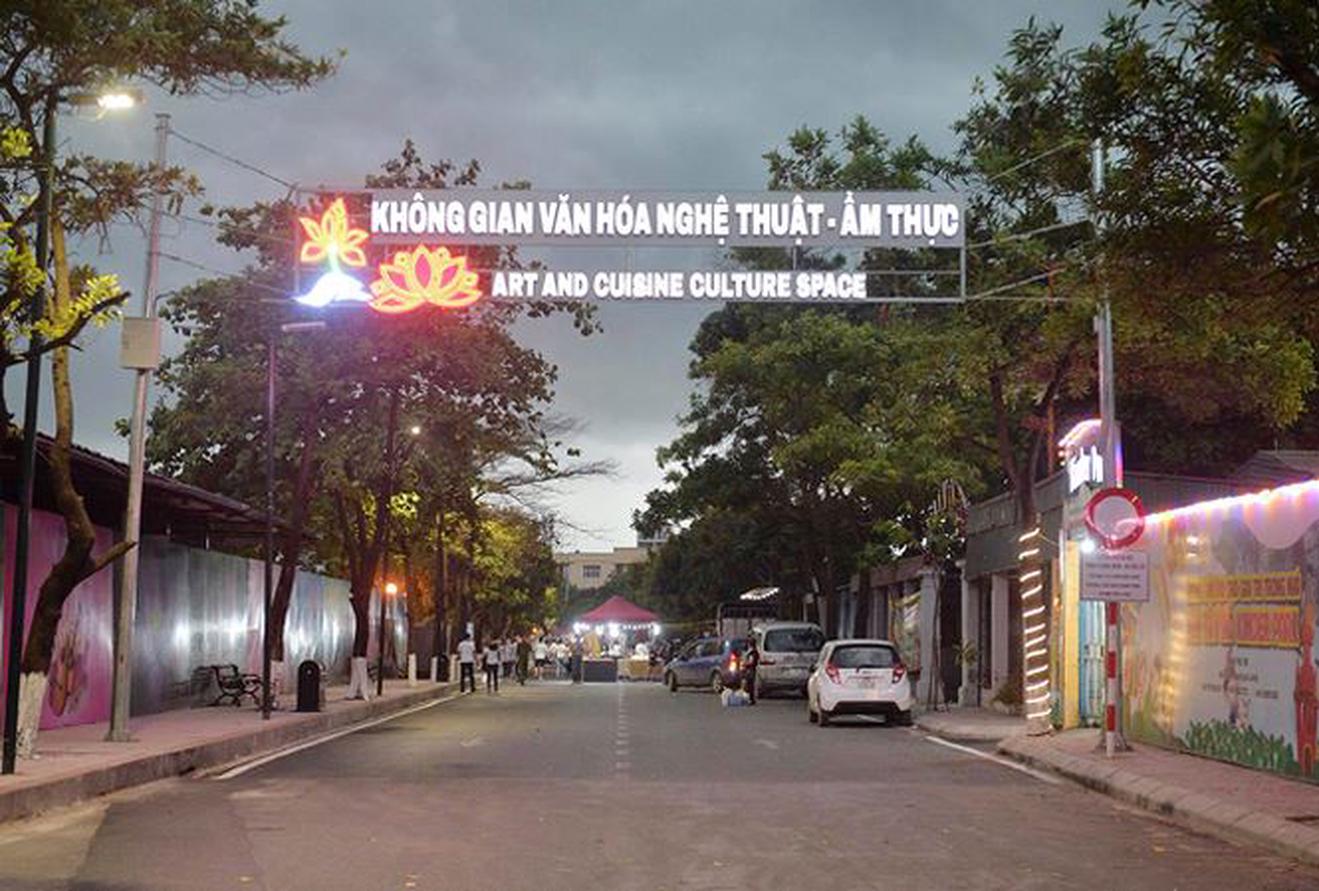 Xung quanh cải tạo Quảng trường Đông Kinh Nghĩa Thục: Sự hiểu lầm đáng tiếc và con đường phía trước 15 Xung quanh cải tạo Quảng trường Đông Kinh Nghĩa Thục: Sự hiểu lầm đáng tiếc và con đường phía trước