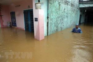 Mưa lớn ở Đà Nẵng: Cho gần 2.000 học sinh nghỉ học để đảm bảo an toàn