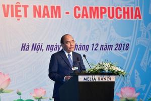 Thủ tướng dự Diễn đàn doanh nghiệp Việt Nam-Campuchia