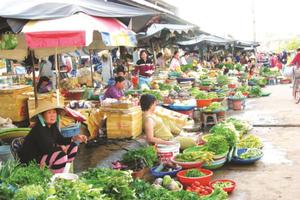 Nhiều tồn tại trong quản lý chợ ở huyện Lạng Giang