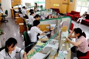Lấy cán bộ, công chức làm trung tâm
