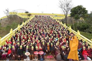  Hàng ngàn phật tử tri ân Phật hoàng Trần Nhân Tông 