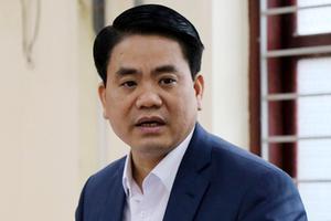 Rác tràn lòng đường Thủ đô: Chủ tịch Hà Nội ra “tối hậu thư”