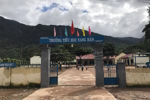  Hiệu trưởng cắt xén tiền trợ cấp cho học sinh nghèo bị đình chỉ công tác