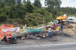 Sai từ lập hồ sơ, ký xác nhận đến... thẩm định nhà máy