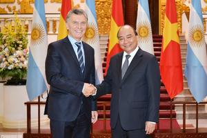 Thủ tướng hội kiến với Tổng thống Argentina 