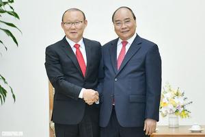 Thủ tướng: 'Tạo điều kiện để HLV Park Hang-seo hoàn thành trọng trách'