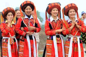 Đầu tư gần 223 tỉ đồng bảo tồn trang phục truyền thống các dân tộc thiểu số