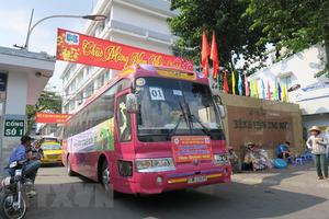 Chuyến xe yêu thương đưa bệnh nhân ung thư về quê đón Tết