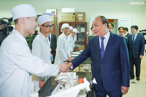  Thủ tướng dự Lễ kỷ niệm 70 năm ngày truyền thống Học viện Quân y