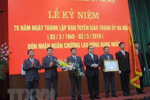 Ban Tuyên giáo Thành ủy Hà Nội đón nhận Huân chương Lao động hạng Nhất