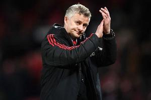 HLV Solskjaer đe dọa 'trảm' những ngôi sao M.U thi đấu vì... tiền