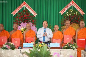 Thủ tướng chúc mừng chư tăng Khmer nhân dịp Tết Chôl Chnăm Thmây