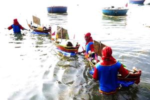 Linh thiêng lễ Khao lề thế lính Hoàng Sa tại đảo Lý Sơn