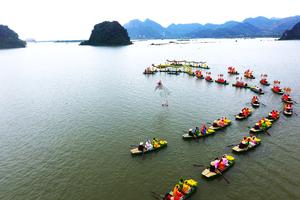Chiêm bái chùa Tam Chúc, nơi diễn ra Đại lễ Vesak
