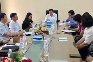  “Cần loại trừ việc vừa đá bóng vừa thổi còi để công tác nghiên cứu khoa học đạt kết quả cao hơn”