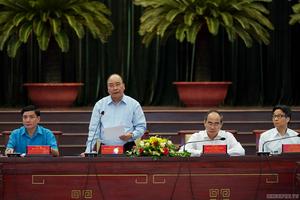Thủ tướng Nguyễn Xuân Phúc gặp gỡ, đối thoại với công nhân lao động kỹ thuật cao