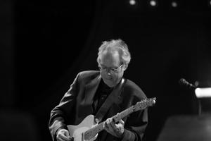 Nghệ sỹ guitar lừng danh thế giới Bill Frisell lần đầu tới Việt Nam