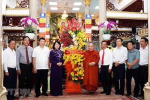 Phó Chủ tịch nước chúc mừng các cơ sở phật giáo nhân Lễ Phật đản