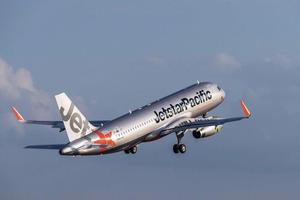 Bộ GTVT nói gì về khoản lỗ hơn 4.000 tỷ đồng của Jetstar Pacific?