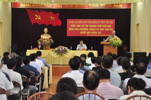Thường trực Ban Bí thư Trần Quốc Vượng tiếp xúc cử tri tại Yên Bái