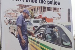 Chống tham nhũng ở Gambia: Có nỗ lực nhưng chưa đủ