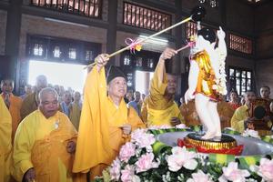 Chùa Bầu, Tam Chúc: Lung linh lễ tắm Phật, rước xe hoa