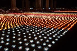 Lung linh đêm hoa đăng cầu quốc thái, dân an, hòa bình, hạnh phúc