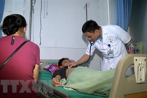 Uống rượu ngâm củ ấu tẩu, 2 người nhập viện trong tình trạng nguy kịch