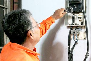 EVN tiếp nhận 13.000 câu hỏi yêu cầu của khách hàng về hóa đơn tiền điện