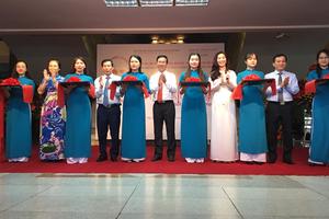 Khai mạc triển lãm “Những tấm gương bình dị mà cao quý”