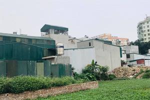 Xây dựng trái phép tràn lan, chính quyền ở đâu?