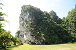 Hang Nhà báo độc nhất vô nhị ở Hòa Bình