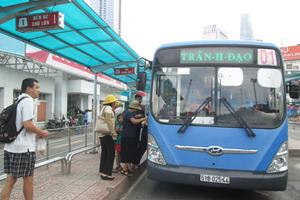 TP Hồ Chí Minh: Xe buýt nhiên liệu sạch đứng trước nguy cơ khó khăn