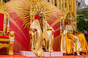 Vũ hội Ánh Dương ấn tượng trong từng bộ trang phục cầu kỳ