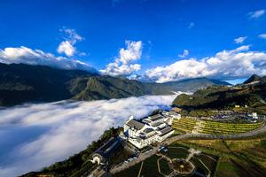 Lần đầu tiên, lễ hội đua ngựa truyền thống vùng cao được tổ chức tại Fansipan