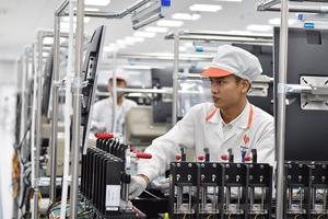  VinSmart hợp tác với Fujitsu và Qualcomm phát triển điện thoại thông minh 5G