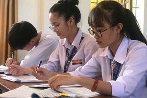 Hôm nay, gần 900.000 học sinh làm thủ tục dự thi THPT quốc gia 2019