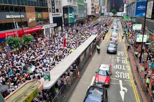 Hơn triệu người biểu tình rầm rộ ở Hong Kong