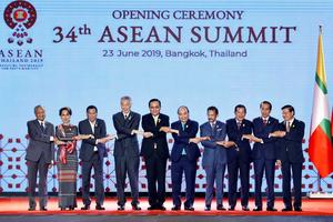 Thủ tướng dự Lễ khai mạc Hội nghị Cấp cao ASEAN lần thứ 34