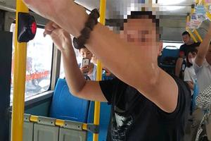 Kẻ 'biến thái' khoe dâm nơi công cộng chỉ bị phạt cao nhất 300 ngàn
