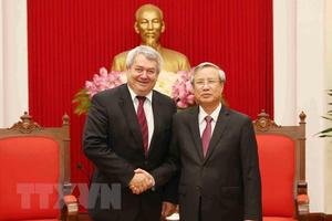 Thường trực Ban Bí thư Trần Quốc Vượng tiếp Phó Chủ tịch Hạ viện Séc
