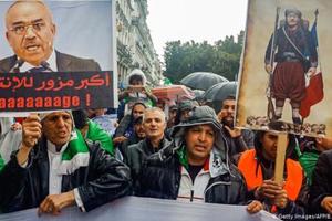 Cựu Thủ tướng Algeria Ahmed Ouyahia bị giam giữ vì tham nhũng