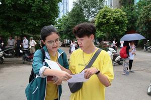 "Phao cứu sinh" với nhiều sĩ tử