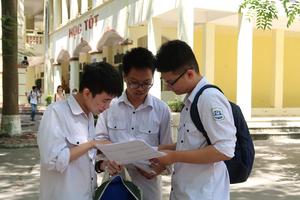  Bất ngờ với đề thi Hóa