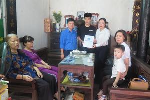 Hỗ trợ mua, tặng thẻ BHYT cho người có hoàn cảnh khó khăn 