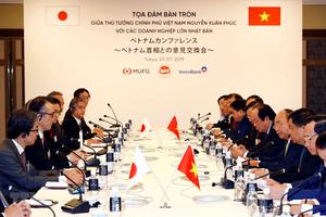 Thủ tướng tọa đàm với lãnh đạo nhiều tập đoàn hàng đầu của Nhật Bản