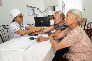 Tinh giản y tế tuyến huyện: Giảm chi khoảng 910.966 tỷ/năm